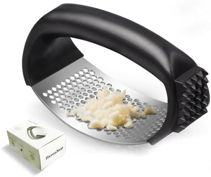 Garlic Press Equipped with Soft Ergonomic Handle, Easy to Crush Garlic, Easy to Clean, and Rust-resistant, Upgrade Black