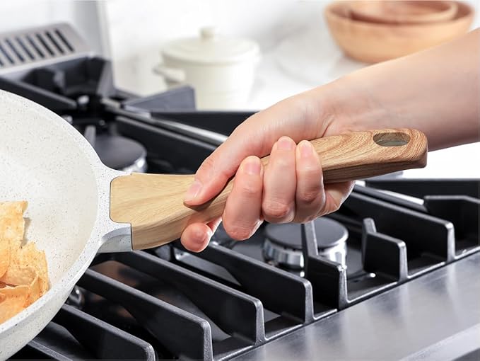 SENSARTE Nonstick Ceramic Frying Pan Skillet, 9.5 Inch Omelet Pan, Healthy Non Toxic Chef Pan, Induction Compatible Egg Pan with Heat Resistant Handle, PFAS-Free