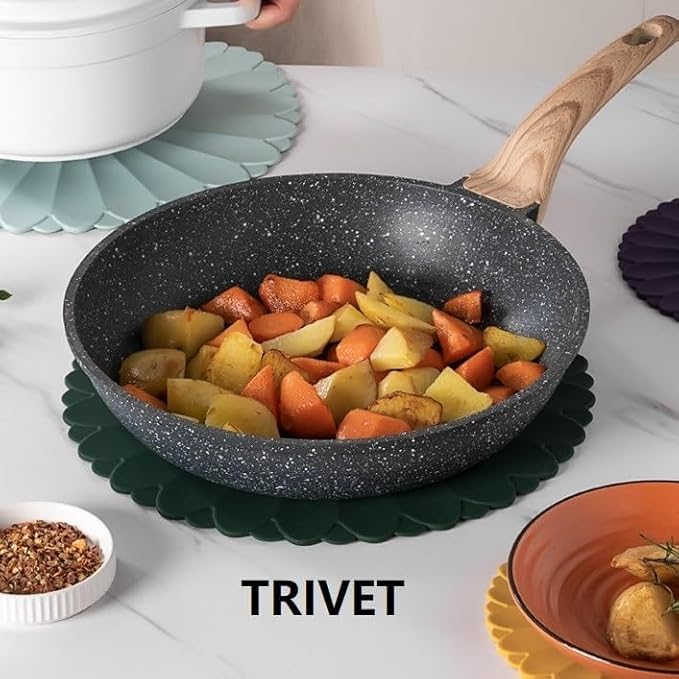 Heat-Resistant Silicone Trivet Mats, Non-Slip Hot Plate Holder for Kitchen Countertops & Dining Table, Reusable Pot Holder Pad with Secure Grip, Dishwasher Safe (Purple, Diameter: 18cm/7.09")
