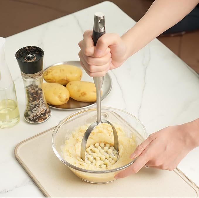 Potato Masher Stainless Steel,Wooden handle Potatoes Smasher, Manual Mashed Potato Masher Kitchen Tool for Avocado,Potatoes, Vegetables, 13.5Inch Long handle Large Heavy Duty Metal Mashing Utensil