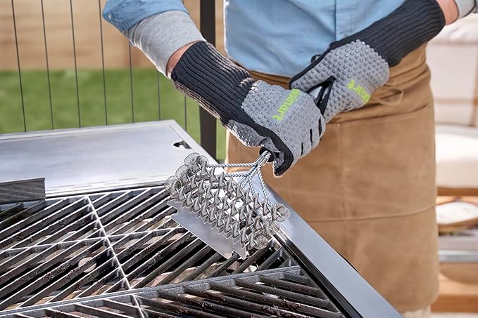 Cuisinart Triple Coil Brush, 17” Stainless Steel Grill Brush with Wide Scraper for All Grates, Bristle Free Grilling Accessory for Worry Free Cleaning, Perfect for BBQs, Cookout & Tailgate Cleaning