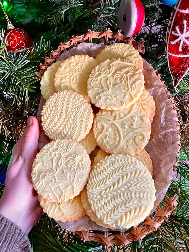 Embossing Rolling Pin GOLDEN DAISIES with Ornamental Bloom Pattern – Dough and Clay Roller for Embossed Cookies and Pottery - Cookie and Ceramic Stamp - Baking Gifts for Women by Algis Crafts